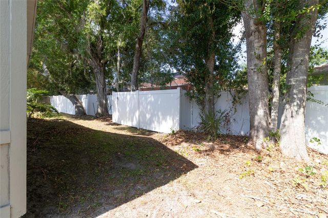 8232 COUNTRY OAKS COURT, Sarasota, FL 34243