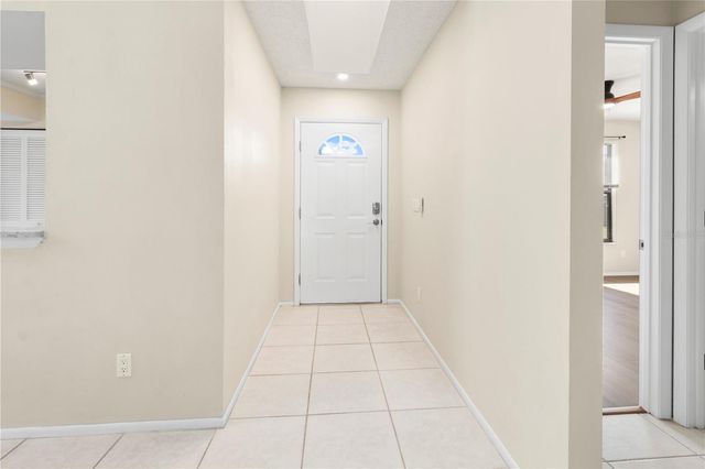 8232 COUNTRY OAKS COURT, Sarasota, FL 34243