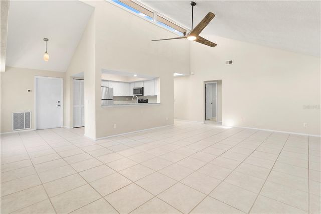 8232 COUNTRY OAKS COURT, Sarasota, FL 34243