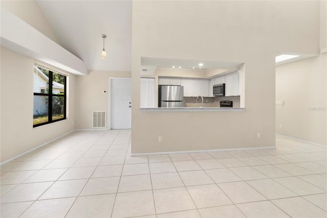 8232 COUNTRY OAKS COURT, Sarasota, FL 34243