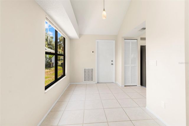 8232 COUNTRY OAKS COURT, Sarasota, FL 34243