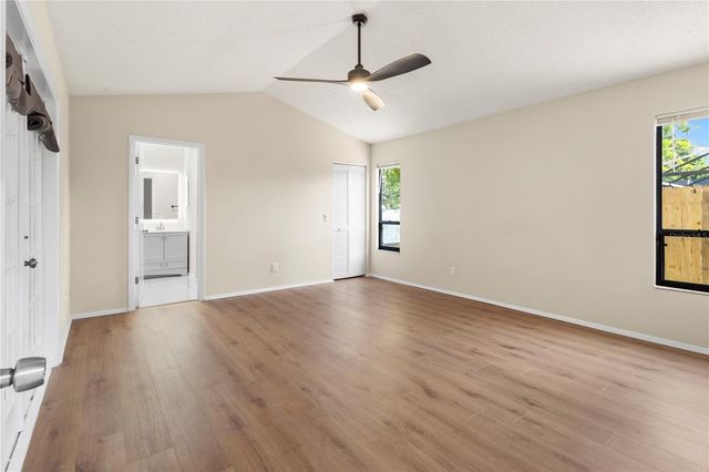 8232 COUNTRY OAKS COURT, Sarasota, FL 34243