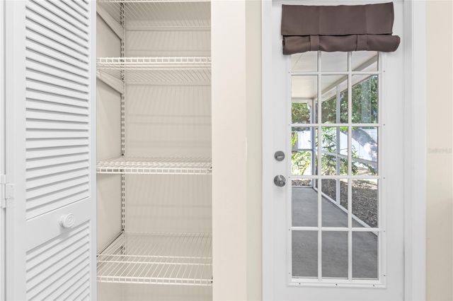 8232 COUNTRY OAKS COURT, Sarasota, FL 34243