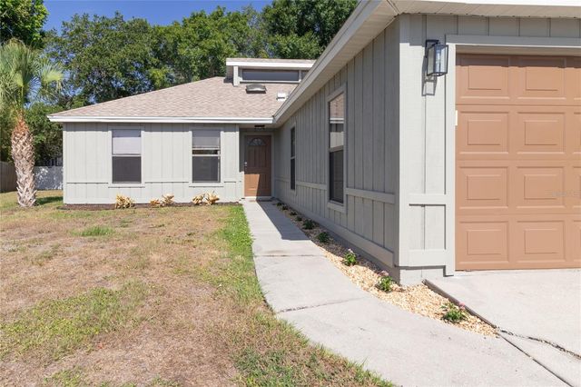 8232 COUNTRY OAKS COURT, Sarasota, FL 34243