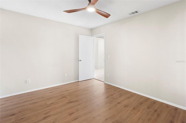 8232 COUNTRY OAKS COURT, Sarasota, FL 34243