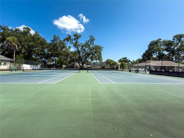 8232 COUNTRY OAKS COURT, Sarasota, FL 34243