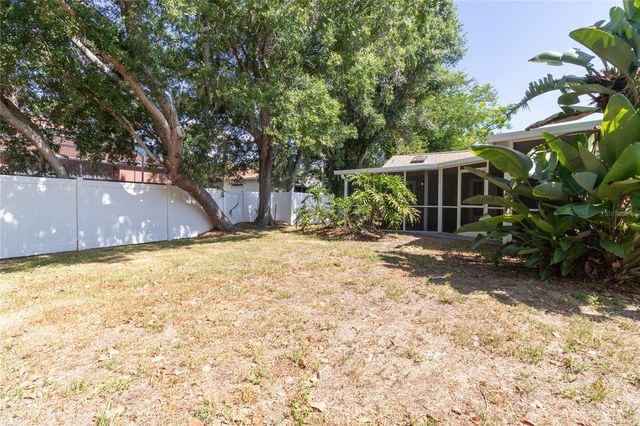 8232 COUNTRY OAKS COURT, Sarasota, FL 34243