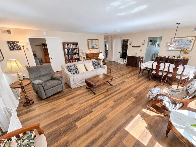 915A Liverpool Circle, Manchester, NJ 08759