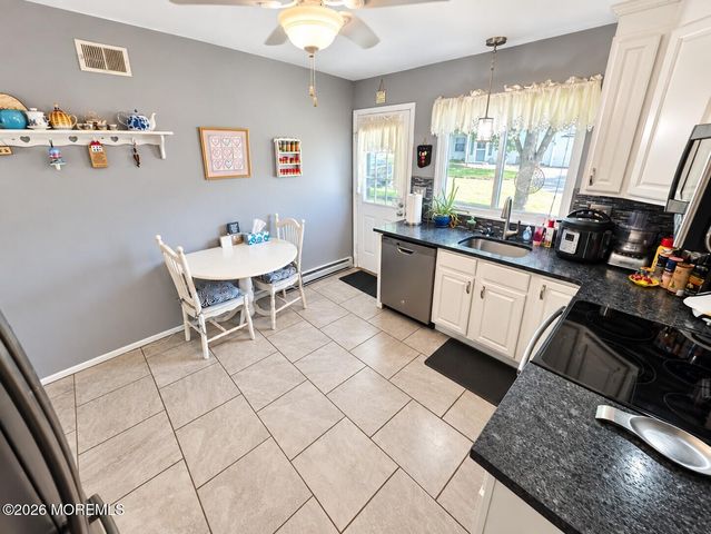 915A Liverpool Circle, Manchester, NJ 08759
