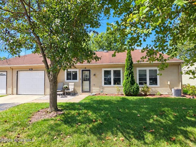 915A Liverpool Circle, Manchester, NJ 08759
