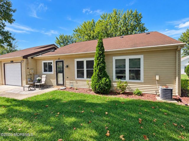 915A Liverpool Circle, Manchester, NJ 08759