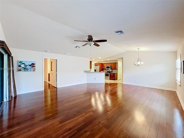 5 Flamenco Way, Port St. Lucie, FL 34952