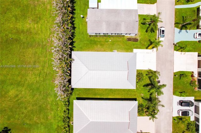 5 Flamenco Way, Port St. Lucie, FL 34952