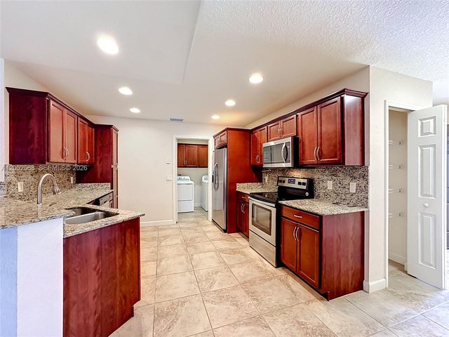 5 Flamenco Way, Port St. Lucie, FL 34952