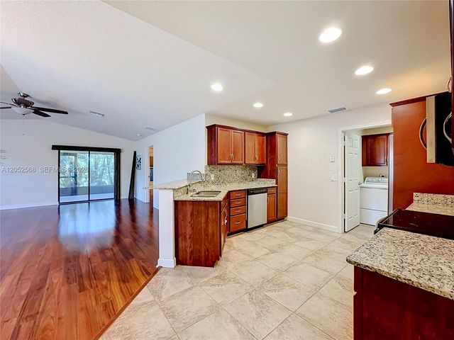 5 Flamenco Way, Port St. Lucie, FL 34952