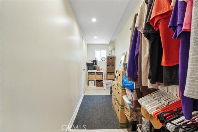 18352 Bessemer Street, Tarzana (los Angeles), CA 91335