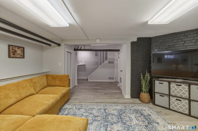 365 Maple Avenue, Cheshire, CT 06410