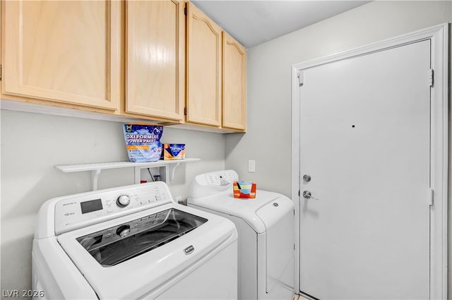 7724 Clearwood Avenue, Las Vegas, NV 89123