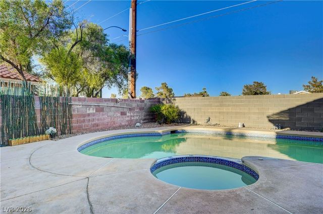 7724 Clearwood Avenue, Las Vegas, NV 89123