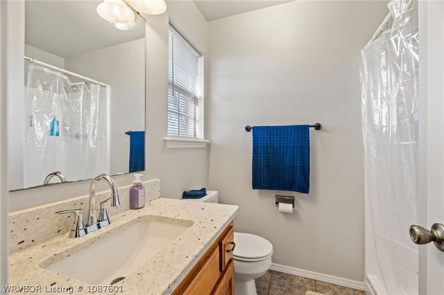 2108 N River Road, Lavaca, AR 72941