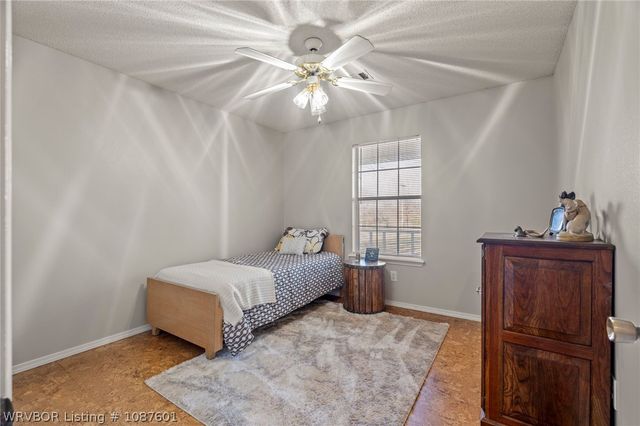 2108 N River Road, Lavaca, AR 72941