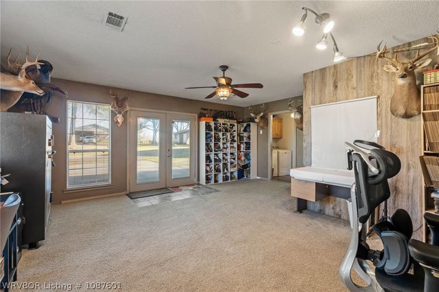 2108 N River Road, Lavaca, AR 72941