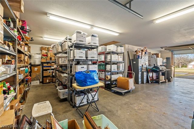 2108 N River Road, Lavaca, AR 72941