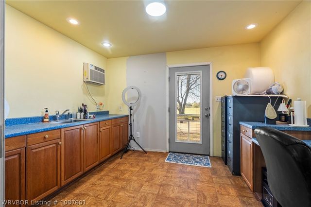 2108 N River Road, Lavaca, AR 72941