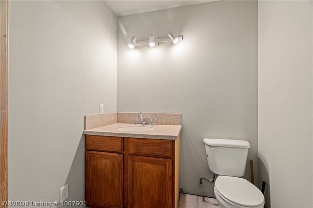 2108 N River Road, Lavaca, AR 72941