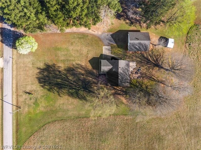 2108 N River Road, Lavaca, AR 72941