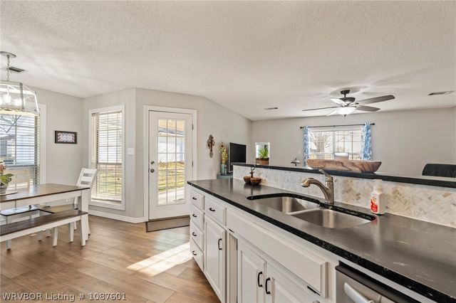 2108 N River Road, Lavaca, AR 72941