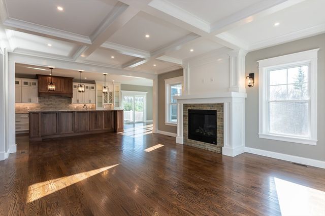 20 Hilliard Road, Kensington, NH 03833