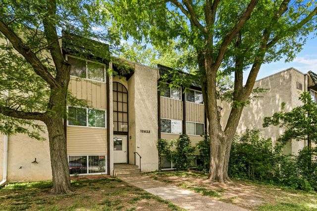 12822 Nicollet Avenue 302, Burnsville, MN 55337