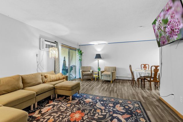 12822 Nicollet Avenue 302, Burnsville, MN 55337
