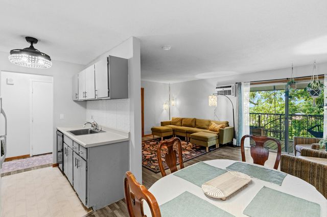 12822 Nicollet Avenue 302, Burnsville, MN 55337