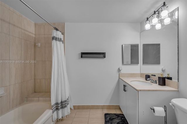 1750 N Bayshore Dr 1204, Miami, FL 33132