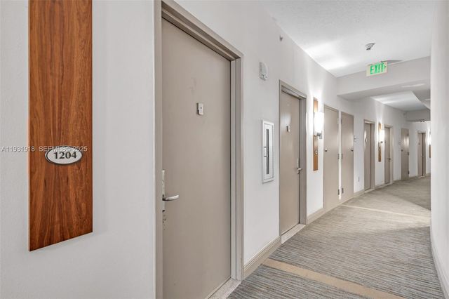 1750 N Bayshore Dr 1204, Miami, FL 33132