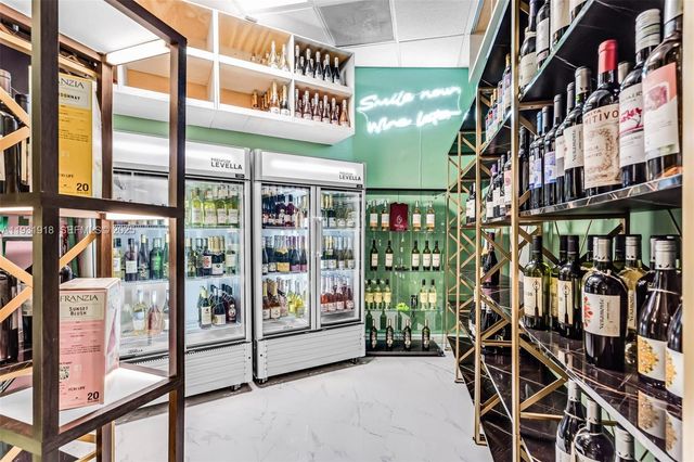 1750 N Bayshore Dr 1204, Miami, FL 33132