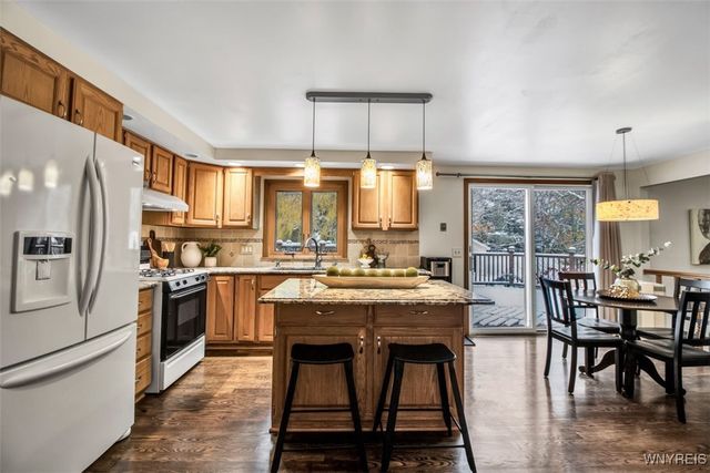 12 Arrow Trail, Lancaster, NY 14086