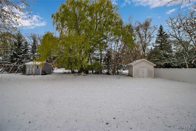 12 Arrow Trail, Lancaster, NY 14086