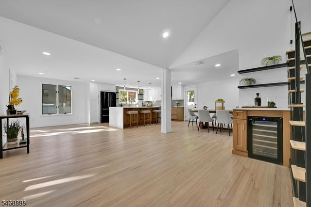 236 Campora Dr, Northvale Boro, NJ 07647