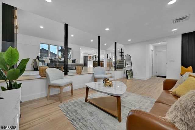 236 Campora Dr, Northvale Boro, NJ 07647