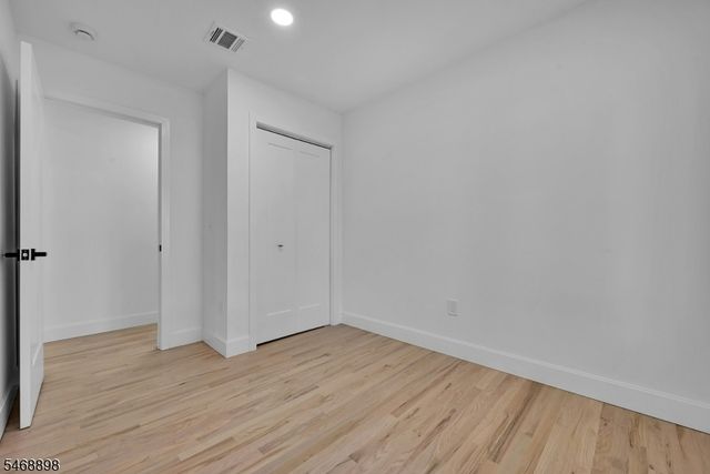 236 Campora Dr, Northvale Boro, NJ 07647