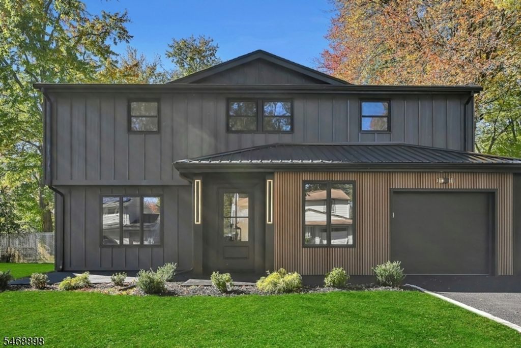 236 Campora Dr, Northvale Boro, NJ 07647