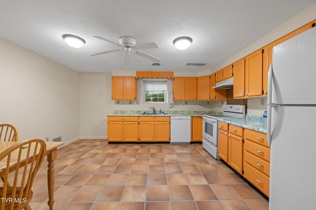 645 Elmwood Road, Midway, TN 37809