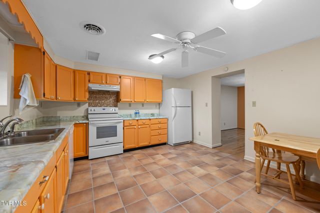 645 Elmwood Road, Midway, TN 37809