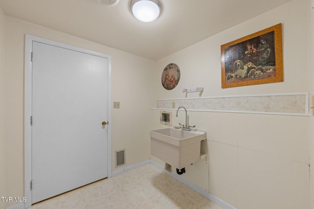 645 Elmwood Road, Midway, TN 37809