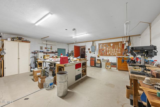 645 Elmwood Road, Midway, TN 37809