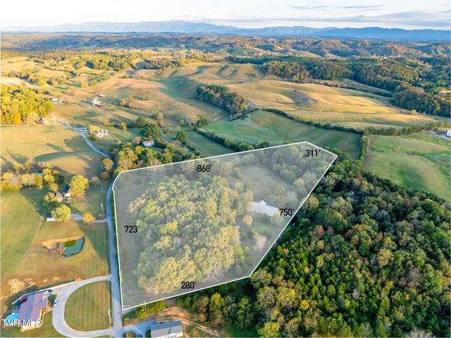 645 Elmwood Road, Midway, TN 37809