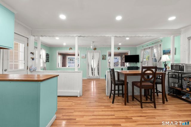 752 East Broadway, Milford, CT 06460